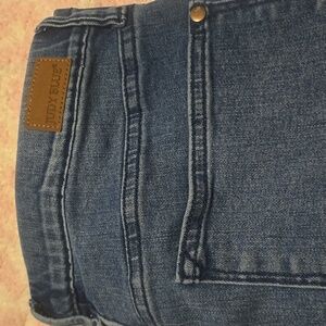 Judy Blue Capri pull ons